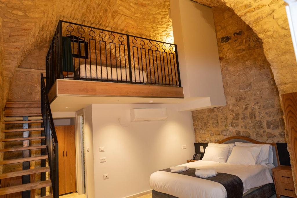Old City Hotel | Saint Jacob Hotel