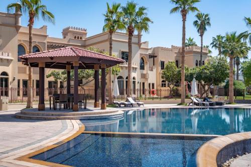 Palm Jumeirah Villa | Samaya Holiday Homes - Luxury Villa Pool - Beach Access & Fishing Zone