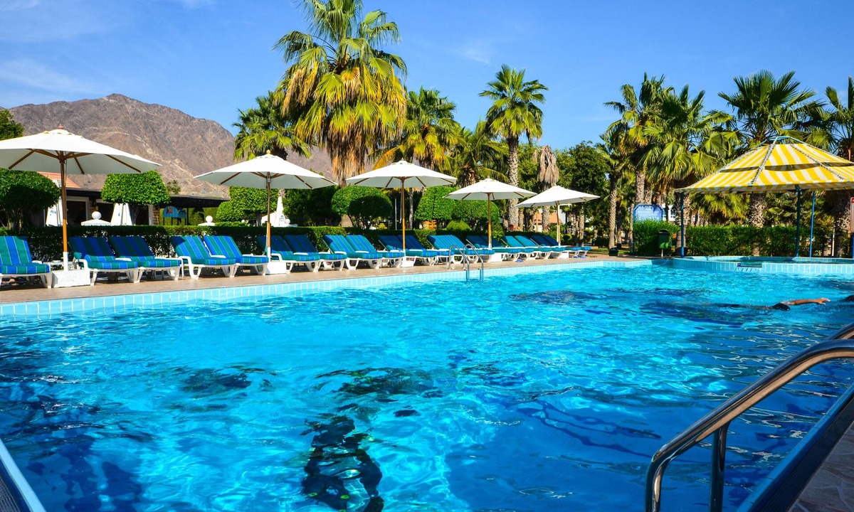 Al Aqah Hotel | Sandy Beach Hotel and Resort