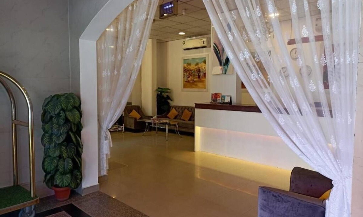 Azaiba Hotel | Savoy Inn Hotel