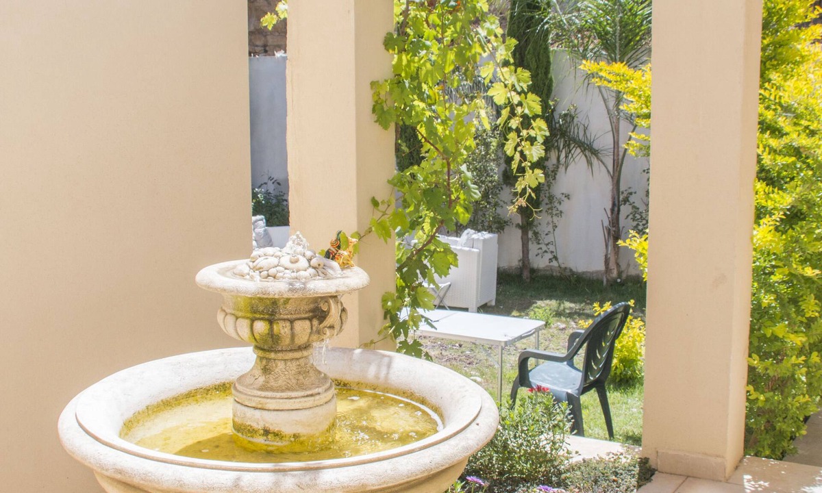 Isfiya Hotel | Sawsana's Suites