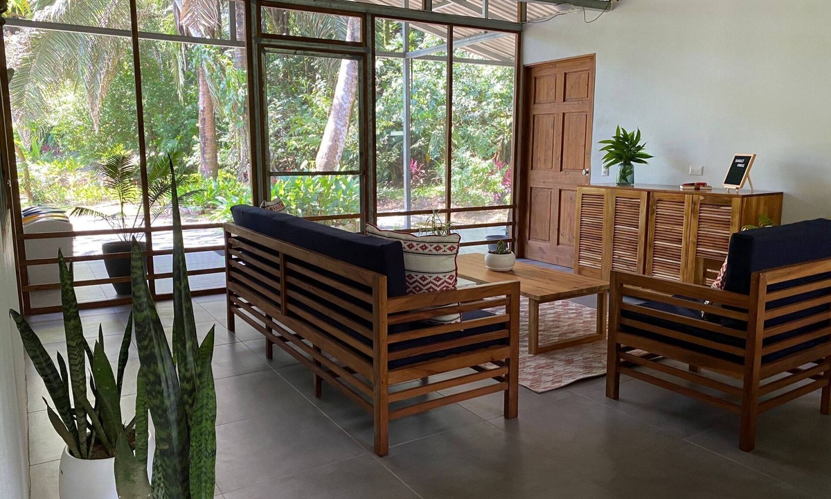 Carate House | Scarlet House - Ozean-Natur-Entspannung-Meditation by Interhome