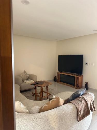 Al Ghubrah Ash Shamaliyyah Apartment | Sea and lake view apartment