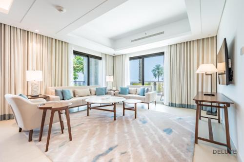 Sharm Apartment | Seafront 4BR Apartment with Assistant Room in The Address Fujairah Residences Block B, Fujairah by Deluxe Holiday Homes