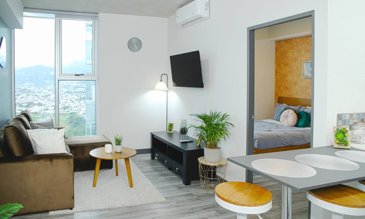 Mata Redonda Apartment | Secrt Sabana 2BR · Skyline View · High Floor · Pool & Gym · Apt 2810