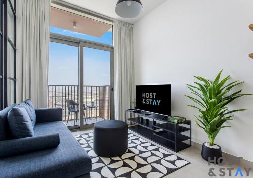 Dubai Apartment | Serene 1BR Getaway In Collective