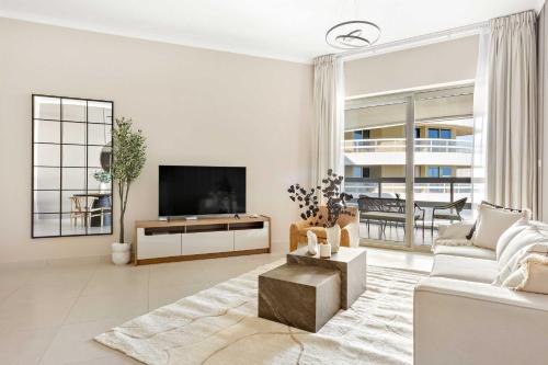 Saadiyat Cultural District Apartment | Silkhaus Vacation Homes Ajwan Tower 1BR with Maid room in Saadiyat Island