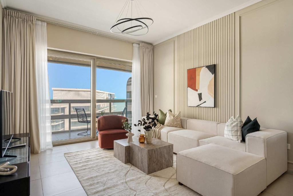 Saadiyat Cultural District Apartment | Silkhaus Vacation Homes Luxury 2BDR with Maid Room in Ajwan Towers