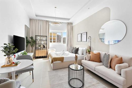 Dubai Apartment | Silkhaus Vacation Homes New studio in Silicon Oasis ASB Tower