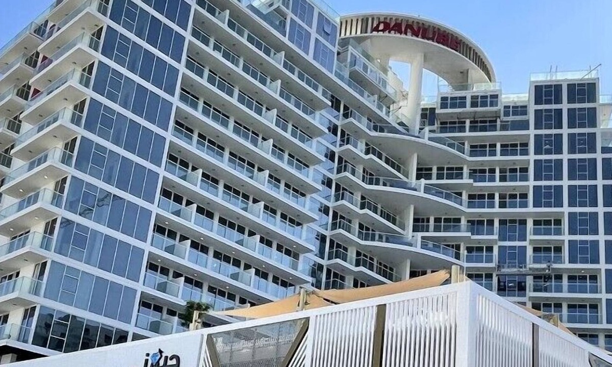 Dubai Apartment | SIMPLY COMFORT Chic 3 Br Apartment with Private Pool