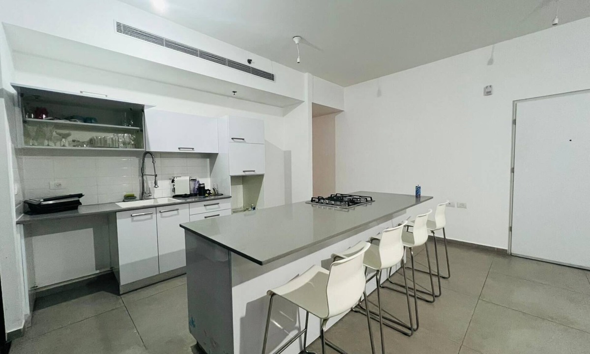 Bat Yam Apartment | SKY LUX! Apartment front beach (MAX 16 people)