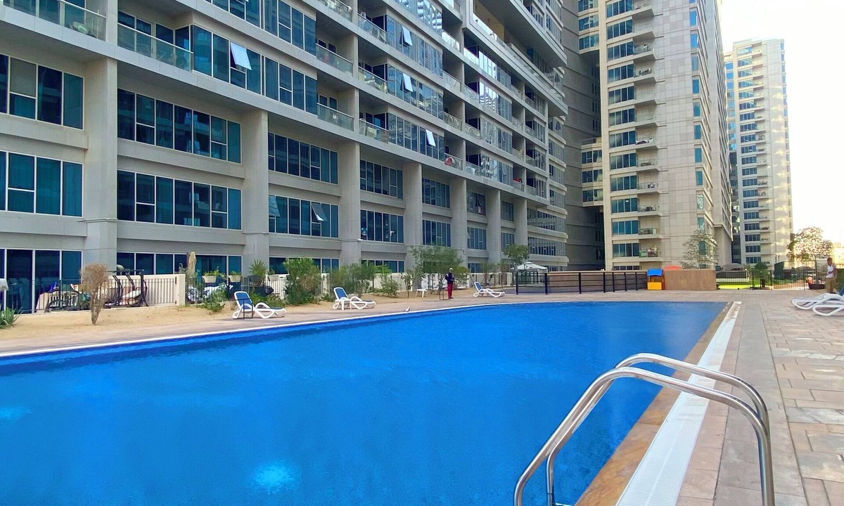 Dubai Apartment | SkyCourt Tower By Hostiva