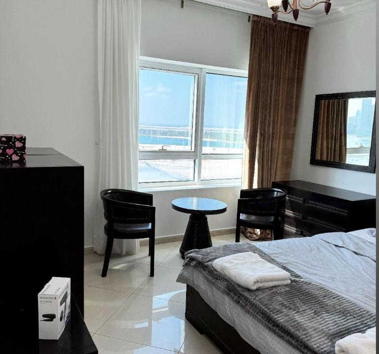 Al Khan Apartment | Smart Home Vacation Home- AYLA