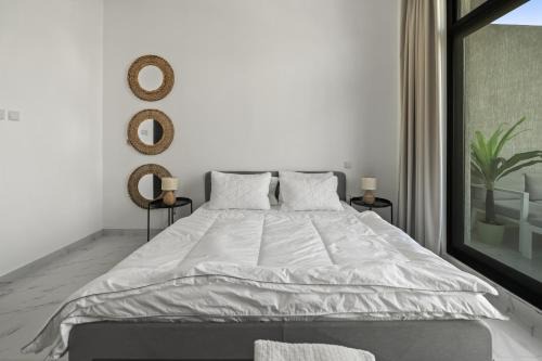 Jumeirah Village Triangle Apartment | Spacieux 2 chambres JVT, paddle, tennis, piscine