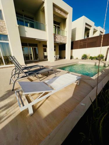 Mina Al Arab Apartment | Spacious 5BHK Villa with Private Pool and Beach