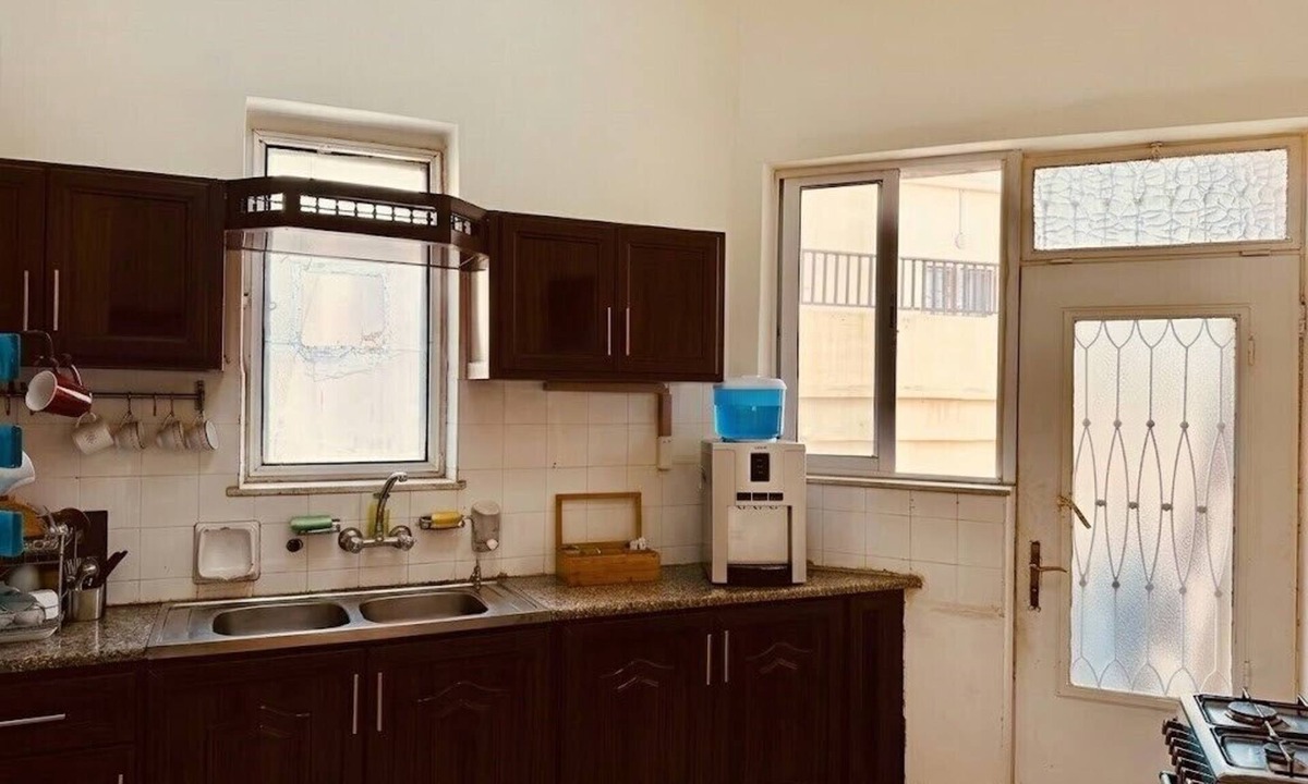 Al Abdali Apartment | Spacious 6-bedroom apartment in peaceful Amman with AC