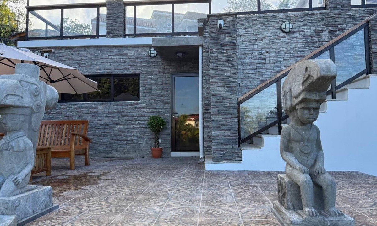 San Juan del Sur Apartment | Spacious family apartment within the Tree Casa resort. Sleeps 8. Pet Friendly.