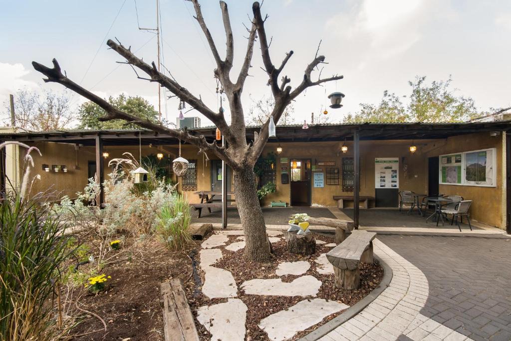 Ein Dor Hostel | SPNI Alon Tavor Field school