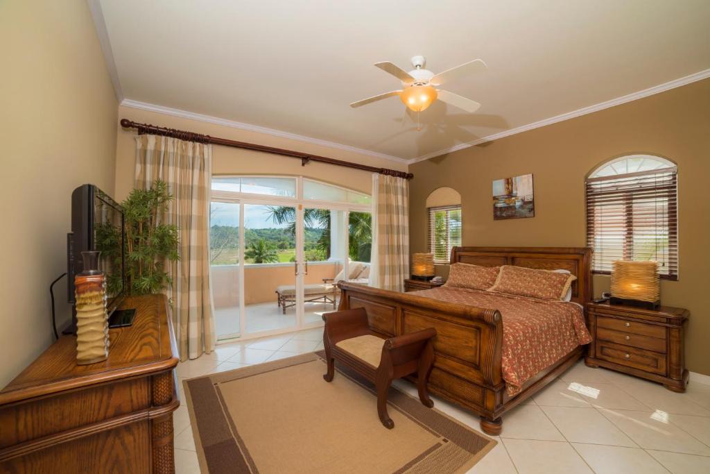 Herradura Apartment | Stay In CR Los Sueños Condos