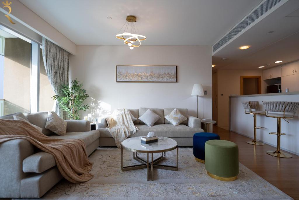 Al Raha Beach Apartment | Stylish 2BR Sea View Balcony - Al Raha Beach