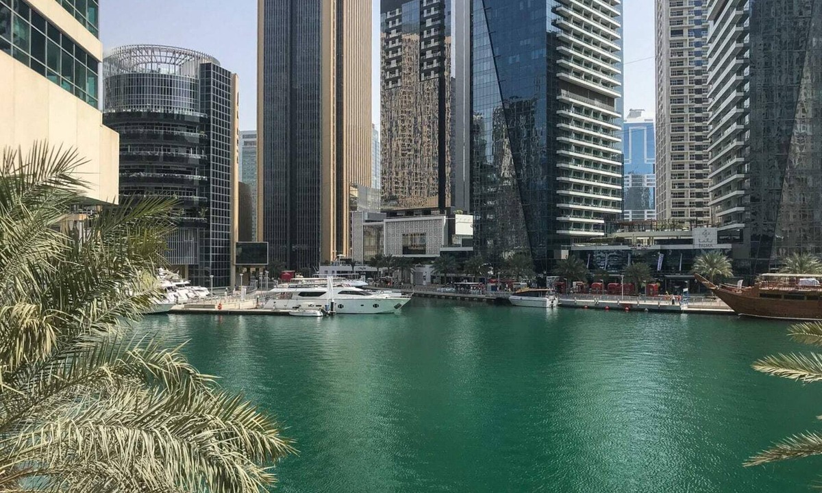 Jumeirah Beach Residence Apartment | Stylish & Vibrant 1BR Apartment in Dubai Marina