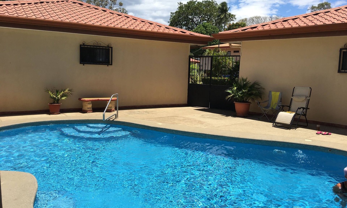 Coco Condo | Sunny and fun Costa Rica relax to enjoy