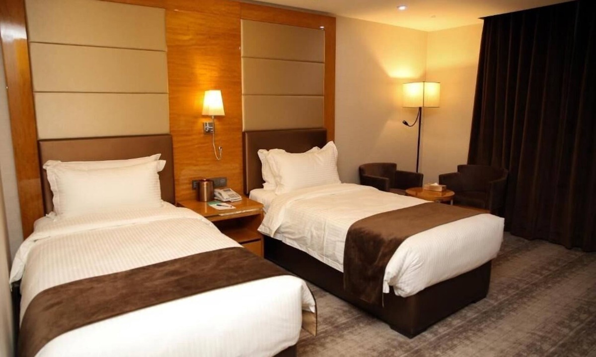 Suwailih Hotel | Superior Double or Twin Room | Gloria Hotel | Near Royal Auto Museum