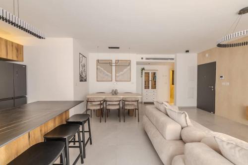 Haifa Apartment | The best 3BR APT in Kiryat Haim BY MadrigalRentals
