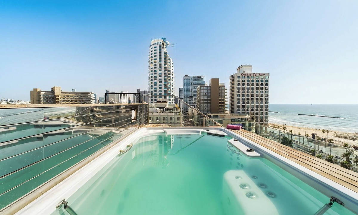 Tel Aviv Promenade Apartment | The Grand Yarkon Jaccuzi Sea-view