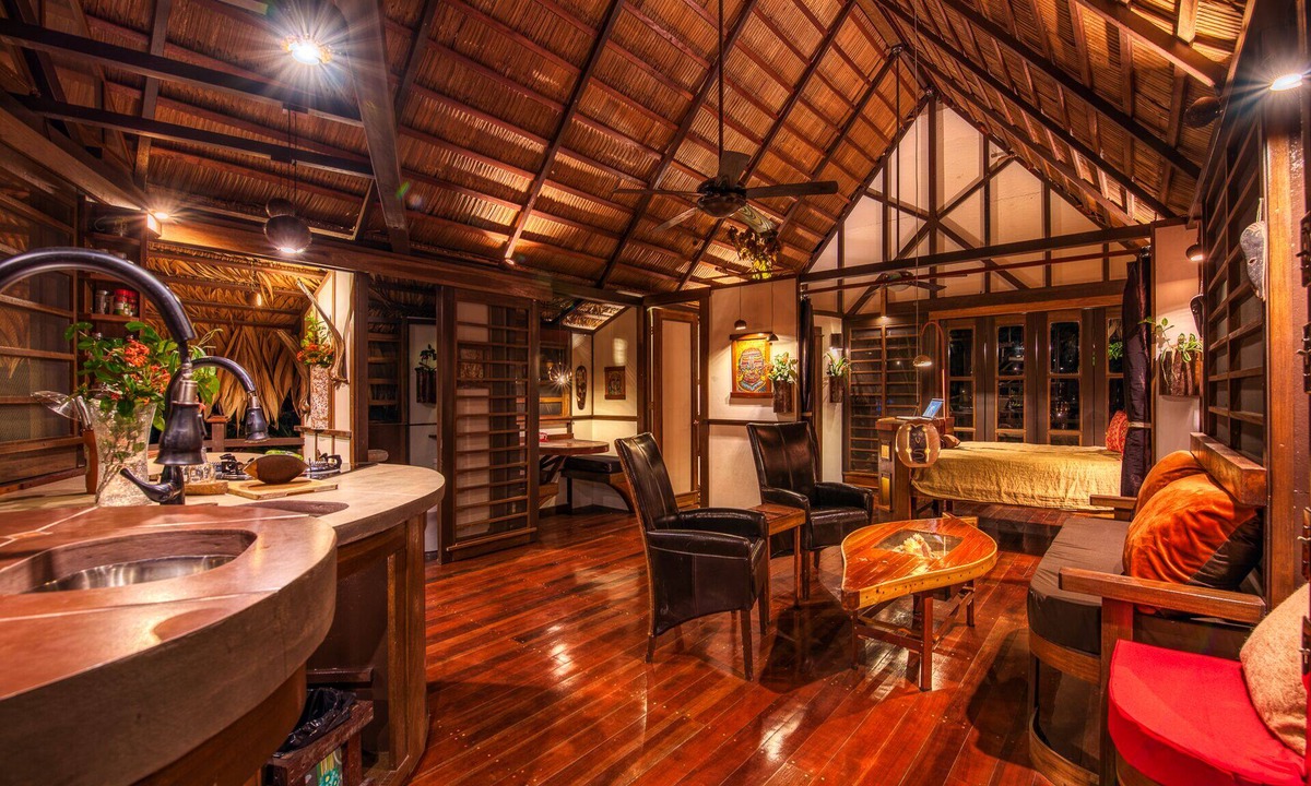 Puerto Viejo de Talamanca House | The Sloth House SANCTUARY 5 minutes to Beach/PooL-Fireplace Couples FUN-bikes