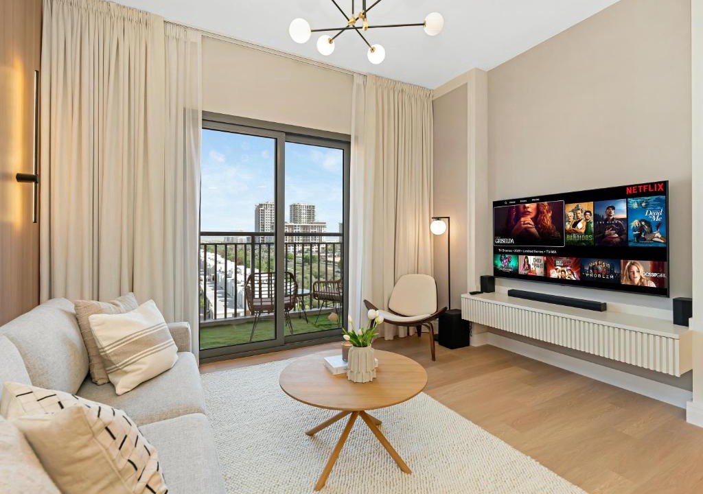 Dubai Apartment | The Town Square Suite Luxury 2BR Near Qudra Lake