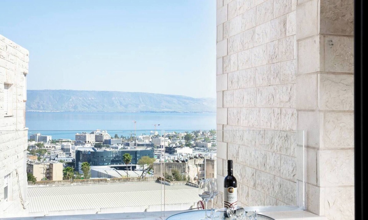 Tiberias Apartment | This apartment is a 3 bedroom(s), 2 bathrooms, located in Tiberias, North District.