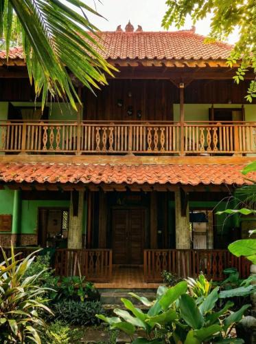 Cahuita House | Tito's Caribbean Family Houses