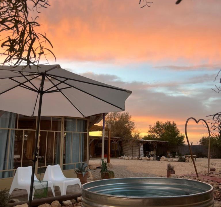 Ezuz Cabin | Tobiana Desert Lodging Negev
