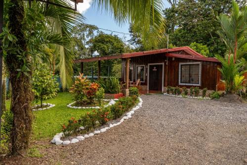 Penas Blancas House | Toucan River Retreat - River Access, AC & Jacuzzi