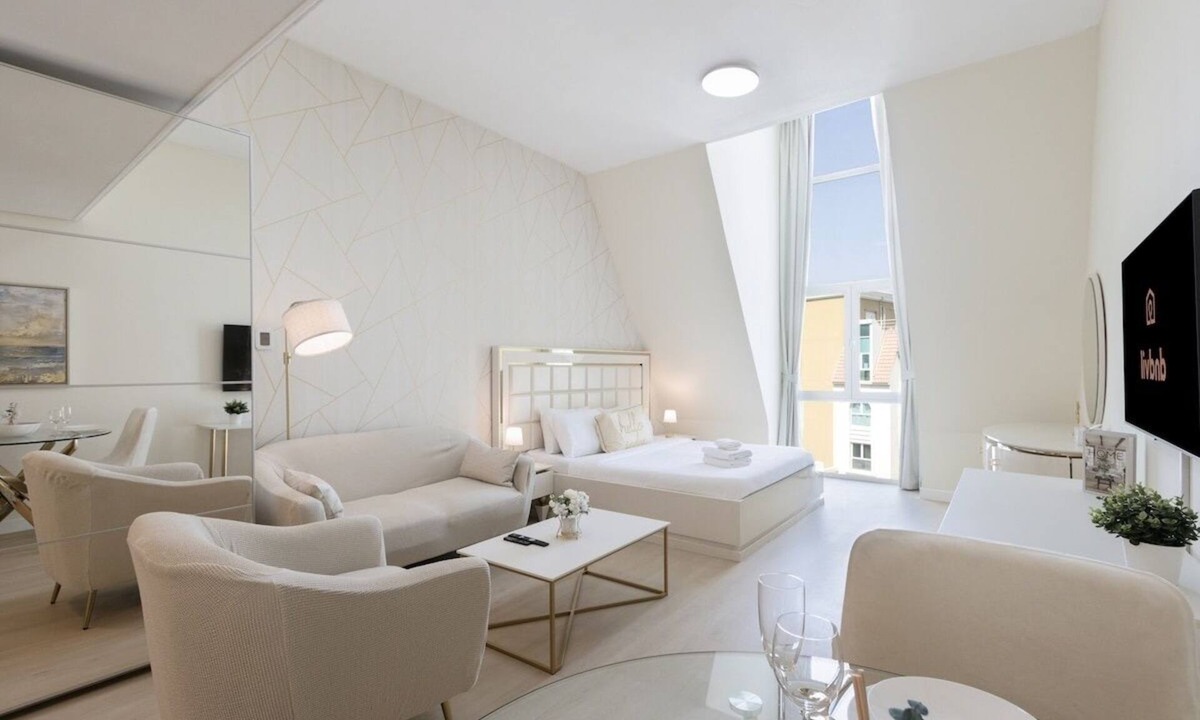 Discovery Gardens Apartment | Upgraded 1BR | Sleeps 4 | Near Ibn Battuta Mall