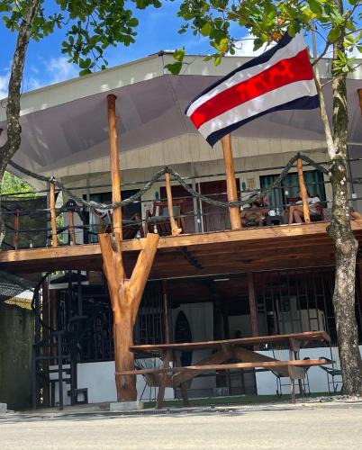Uvita Hotel | Uvita Pirates Hostel