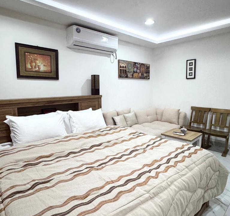Abu Dhabi City Center Apartment | Velmora Villas Room 12