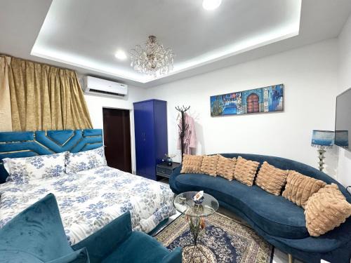 Abu Dhabi City Center Apartment | Velmora Villas room 14