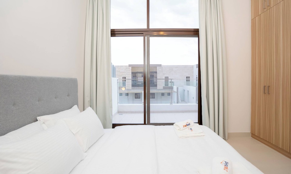 Nad Al Sheba Villa | Villa C62-03 - Five Bedroom Villa, Sleeps 12