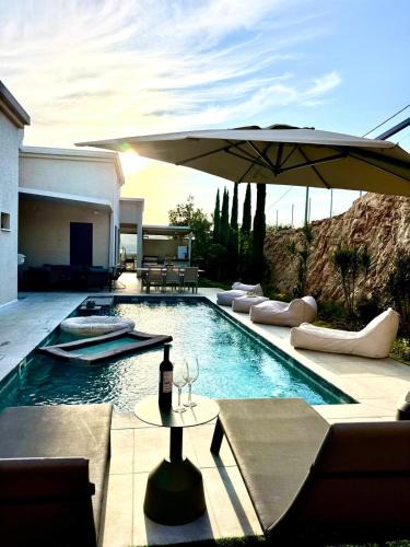 Kefar Hananya Villa | Villa Casa Blanca