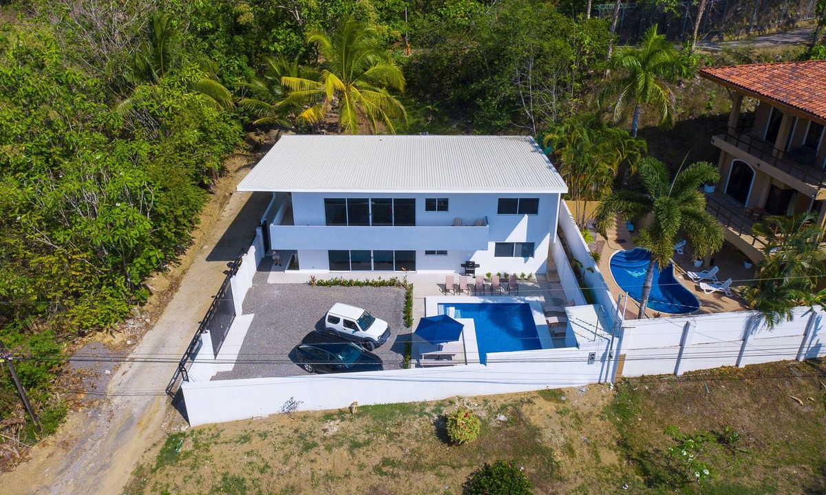 Playa Hermosa House | Villa in beautiful beach! 5 minutes from the beach.