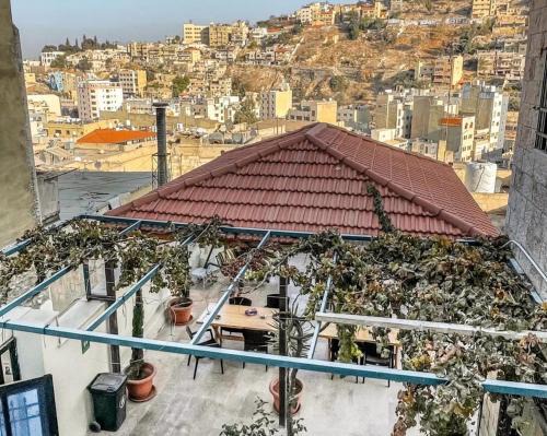 Amman Apartment | Villa Mira Guesthouse 1 - Downtown Central Amman - AL DIYRIH