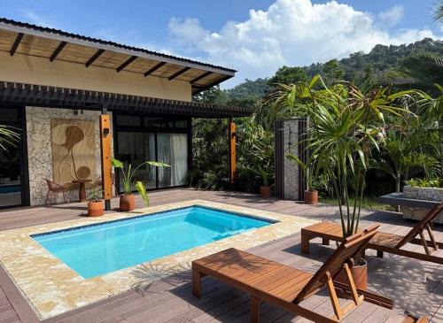 Cahuita Villa | Villa Yakole Spacious Tropical Retreat