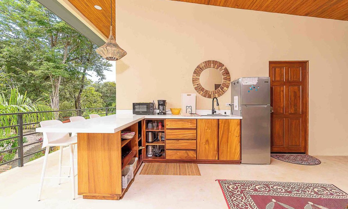 Palm Beach Estates Apartment | Walk to beach, 2BR/2BA, Apartment, pool, parking, outdoor kitchen