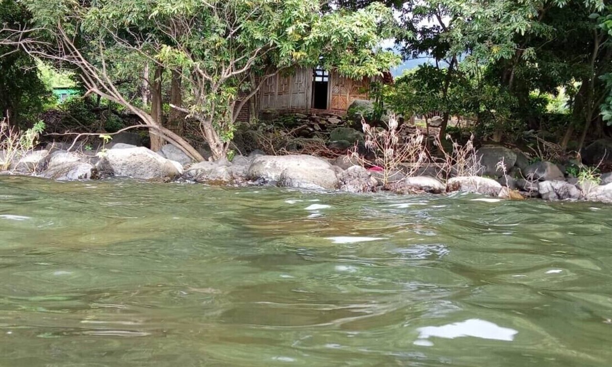 Santa Cruz Cabin | Waterfront Cabin in Charming Ometepe Isle Volcano-Epic Dark Sky Night Stargazing