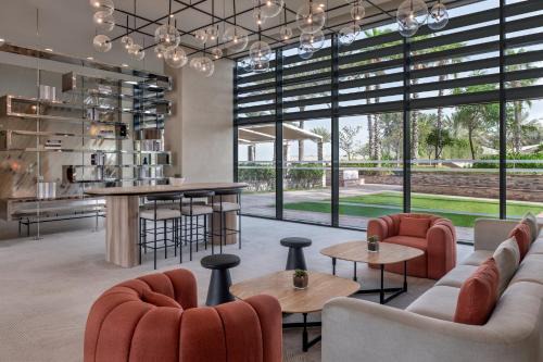 Abu Dhabi Resort | Yas Plaza Bay by IHG