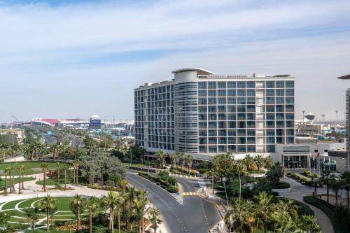 Abu Dhabi Resort | Yas Plaza Marina by IHG