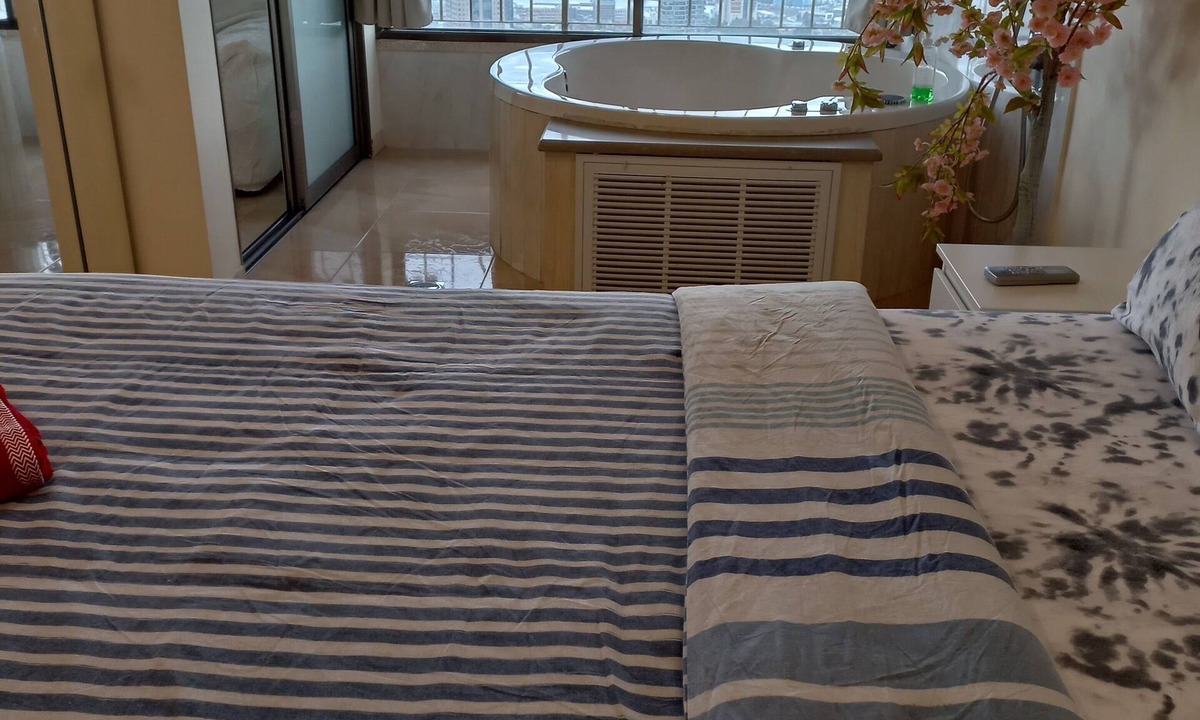 Haifa Apartment | Yefe nof panoramic 3 room flat by Carmel centre