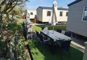 3 bedroom caravan with hot tub Tattershall lakes in Tattershall